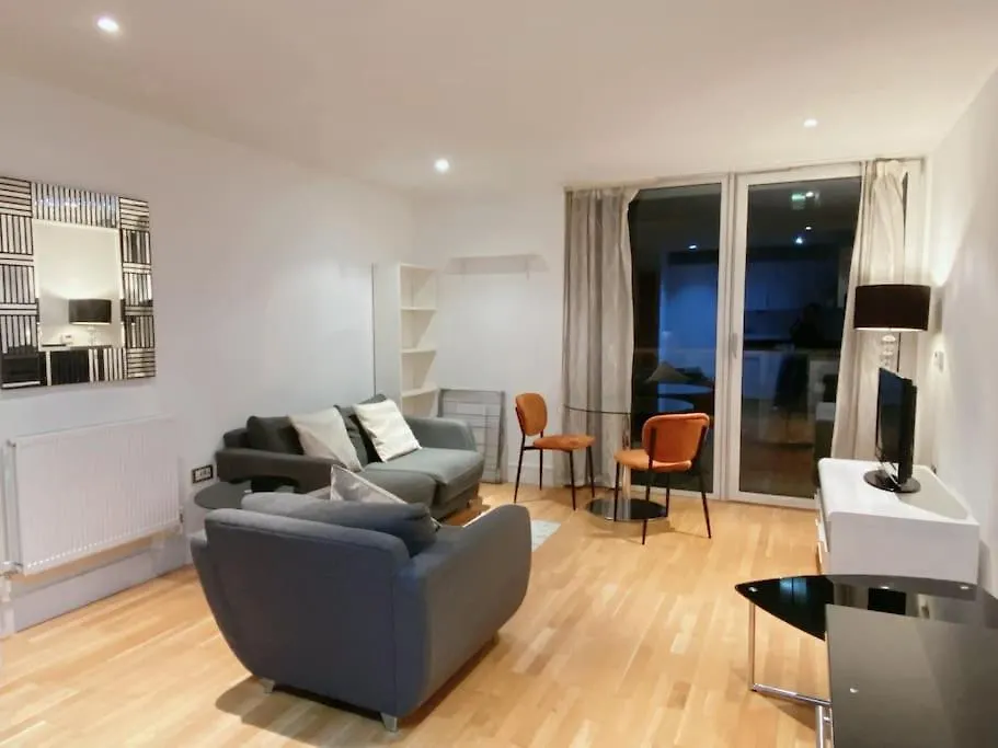 1 Bed 1 Bath Modern Zone 2 London Apartment 0*,  United Kingdom